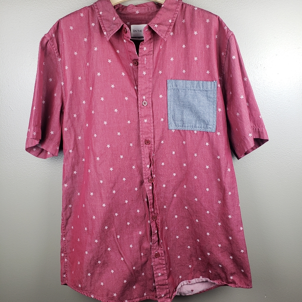On the byas Mens button up top large stars